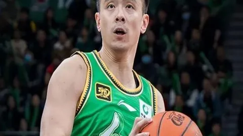 齐达内专注于法国国家队及尤文、拜仁执教职位，尤文为其首选加盟地